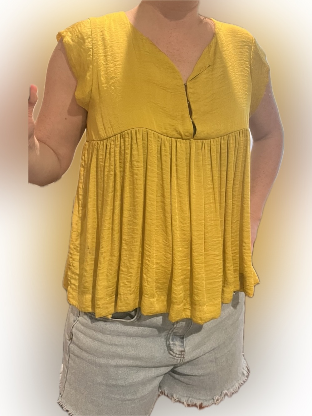 Women’s Citron Yellow Pleated V-Neck Cap Sleeve Top